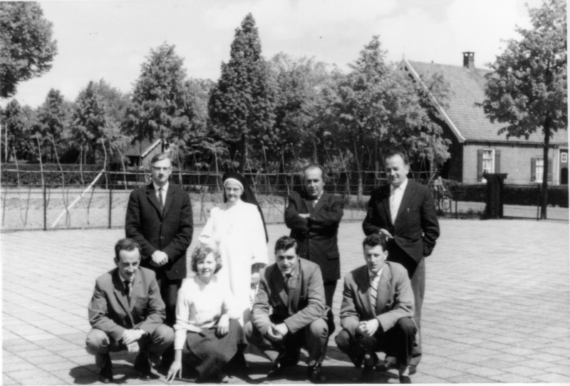 RK Bernardusschool leerkrachten begin jaren 60.
