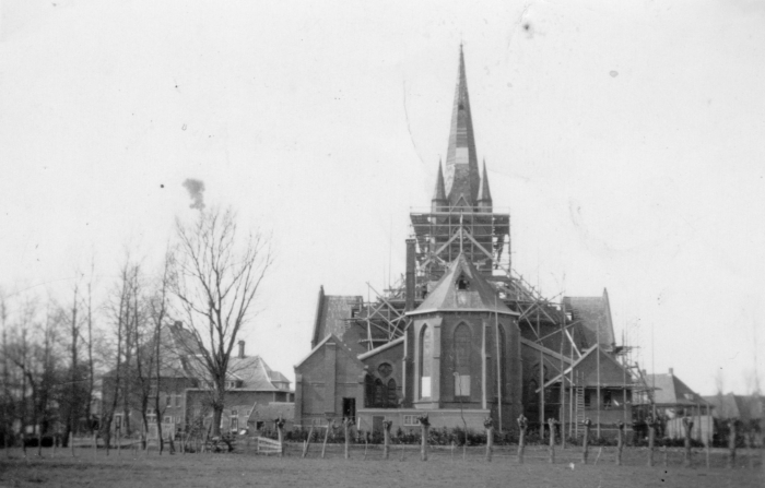 verbouwing St. Vituskerk 1937