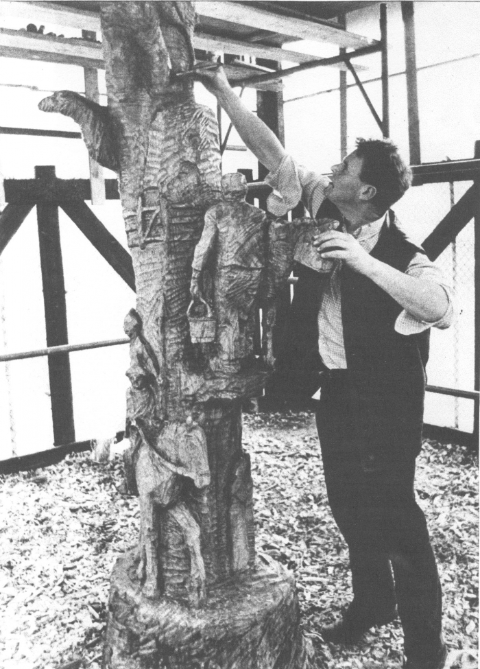 Geradus Lamphen bezig met de erfgooiersboom