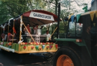 Bevrijdingsoptocht 1995 praalwagen gaarkeuken
