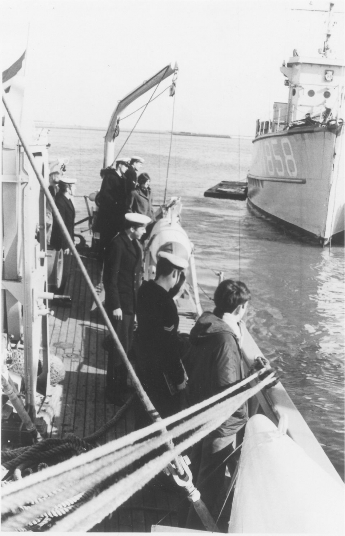 HMS Blaricum overdracht 1954