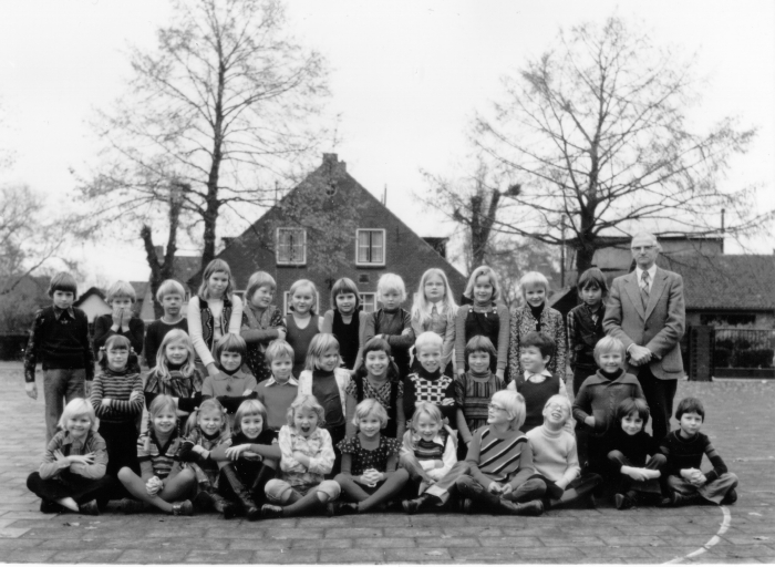 RK Bernardusschool 1976 - 1977 3e klas