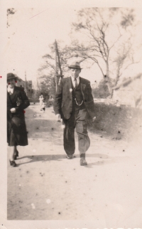 Middenweg 8 in 1946