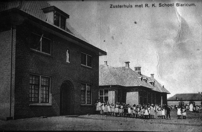 RK Bernardusschool met klooster jaren 20