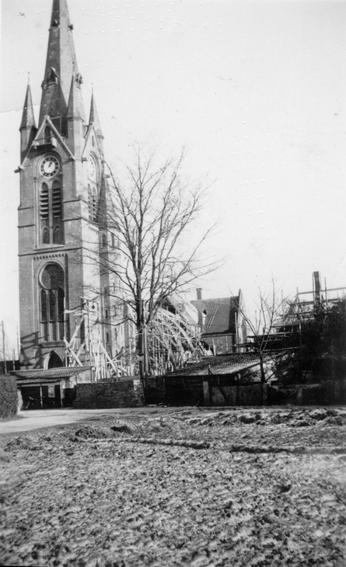 St.Vituskerk tijdens de verbouwing 1937