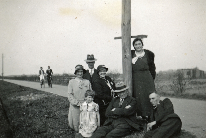 Fam van Hoven dagje uit ca.1935