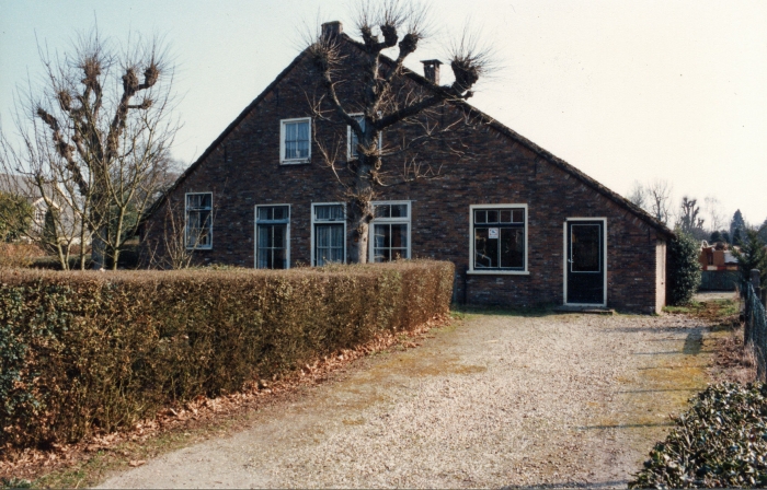 Langeweg 23. Boerderij  voor de verbouwing 1980