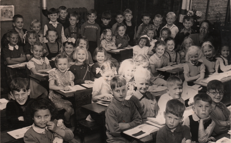 Openbare lagere school 1947 2e klas