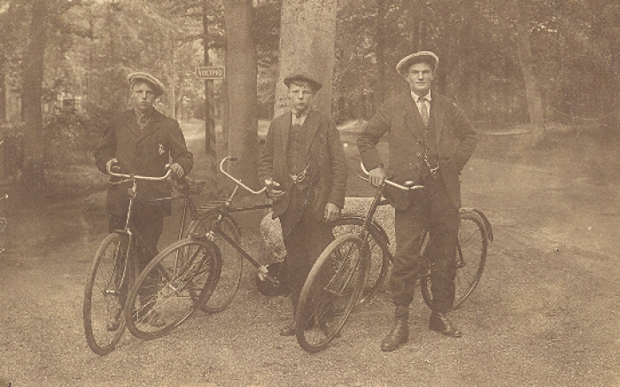 Mannen met fiets